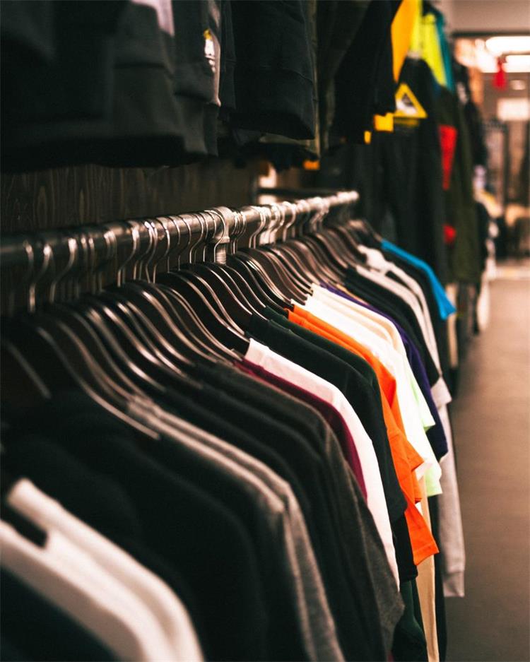 带有RFID标签的服装 带有RFID标签的服装